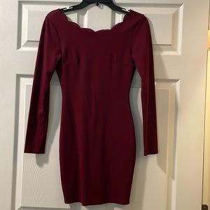 Beautiful scalloped detailed maroon dress